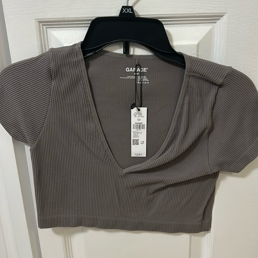 Garage Stacie Seamless Vneck Tee Color: Smoked out Size: M Brand New!!! Tags on!